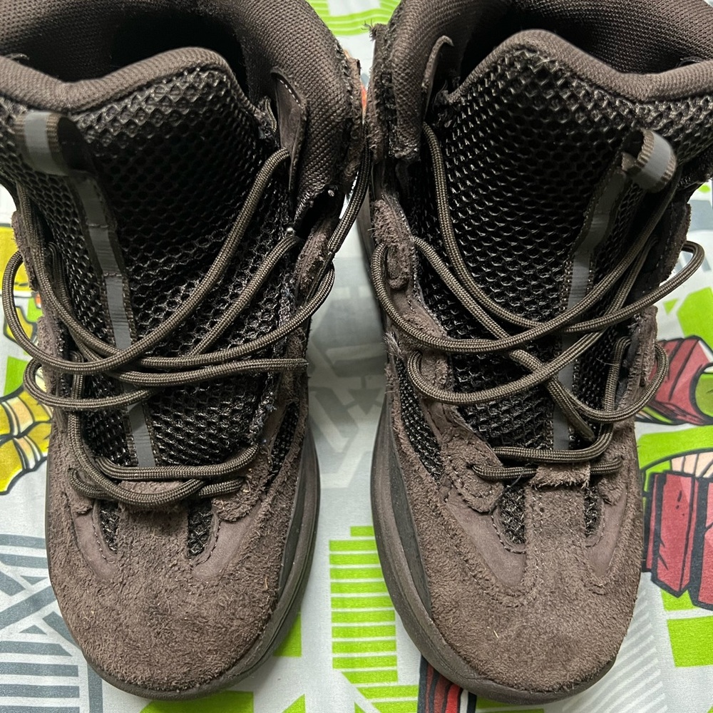 Kids size 2.5 Yeezy boots